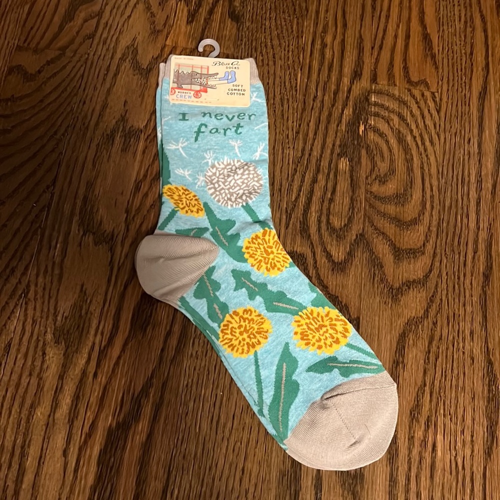 Blue Q NWT fun and funny crew socks - I Never Fart